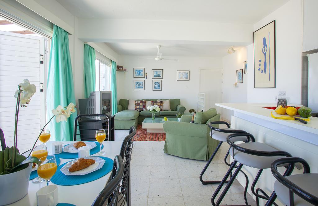 Holiday home Annie *