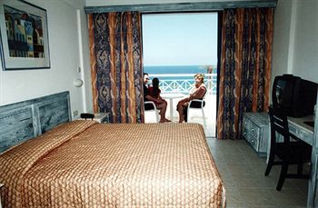 St. George Gardens & 4*