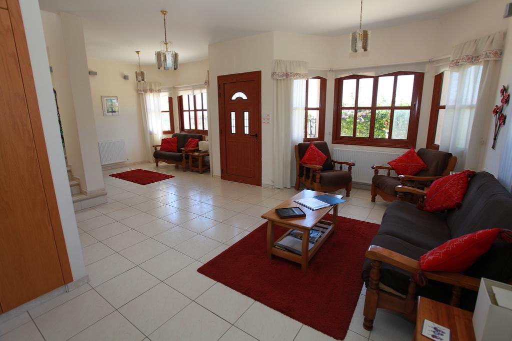 Athena Villa Pissouri
