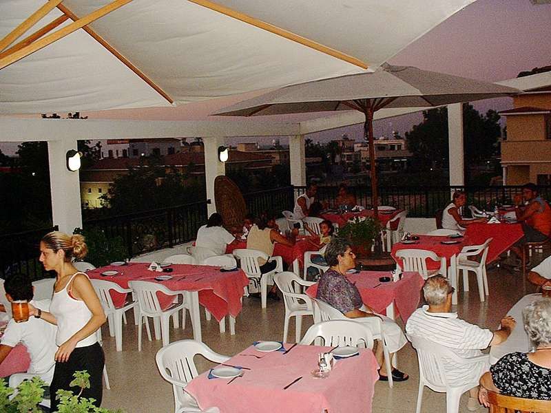 Stephanos 3* Polis