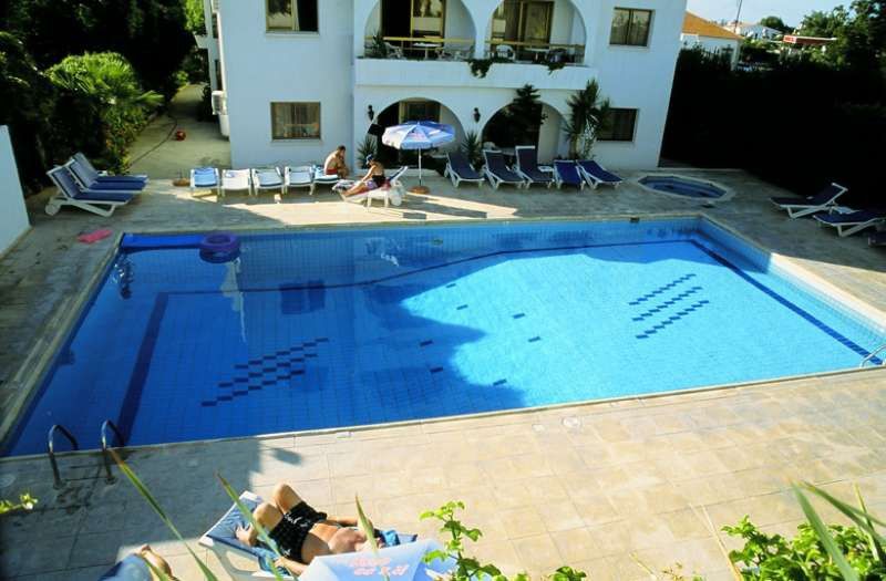 Aparthotel Stephanos