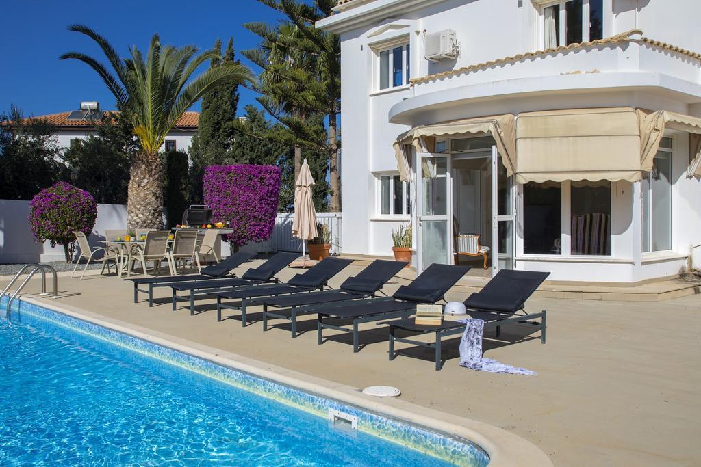 Georgia Villa Pernera