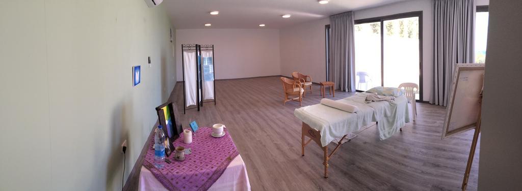 Hotel Aphrodite Beach 2*