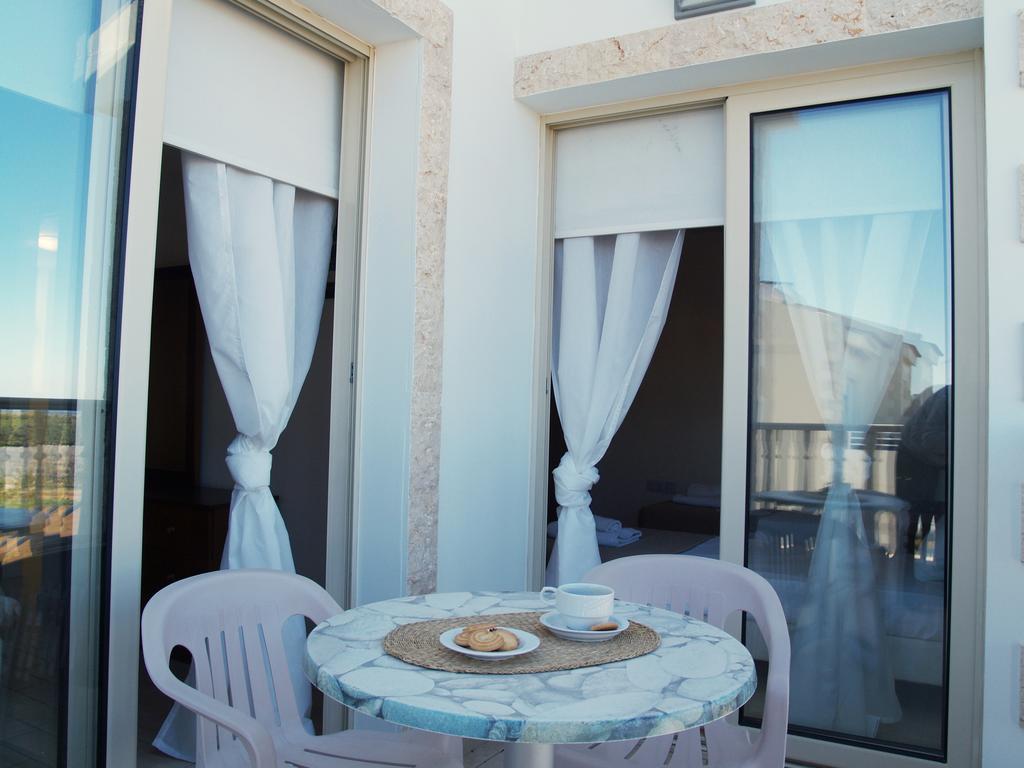 Ithaca Villa *