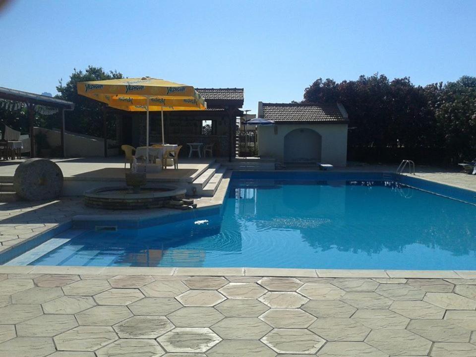 Paradise Bed & Breakfast Kazaphani