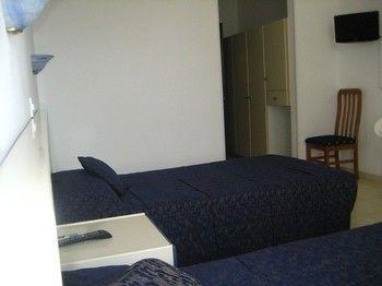West End Hotel *