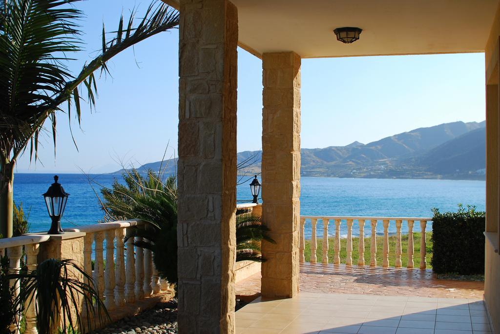 Petros Seashore Villa Pomos