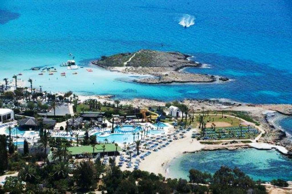 Napa Nissi Beach *