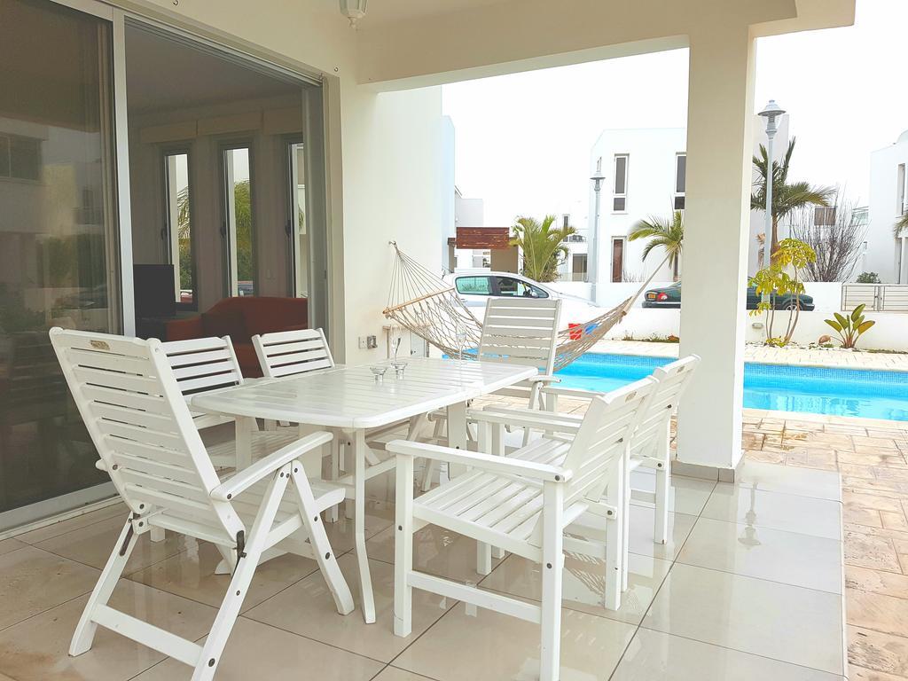 Colonial Beach Villa 16 & 15 Villa