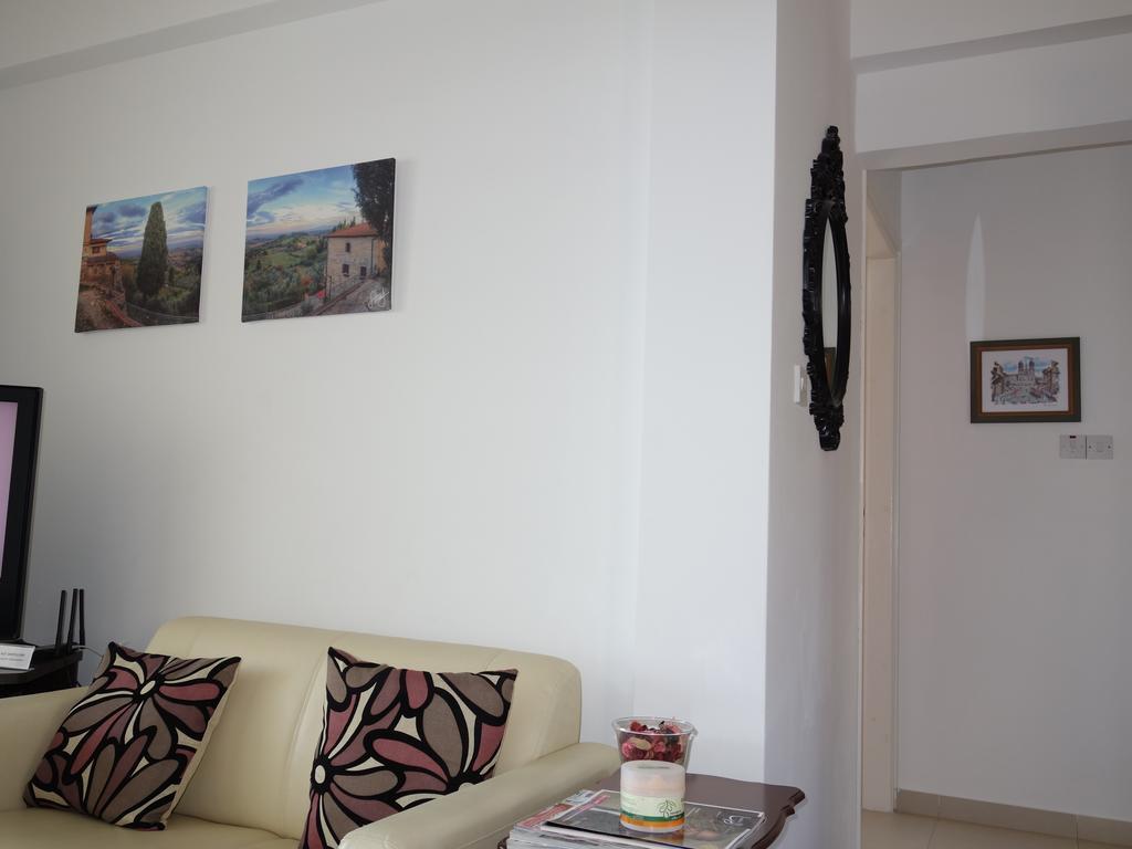 Alineris Apartment Peyia