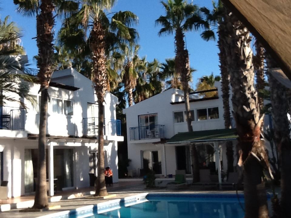 Aparthotel Periyiali