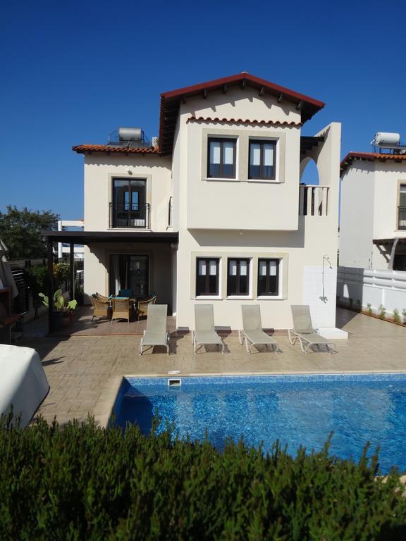 Cy-blue Protaras