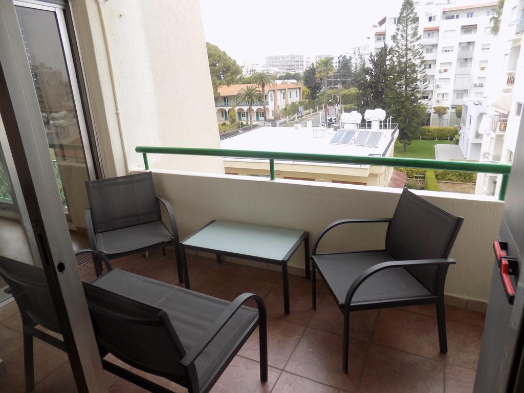 Park Tower Apartment *