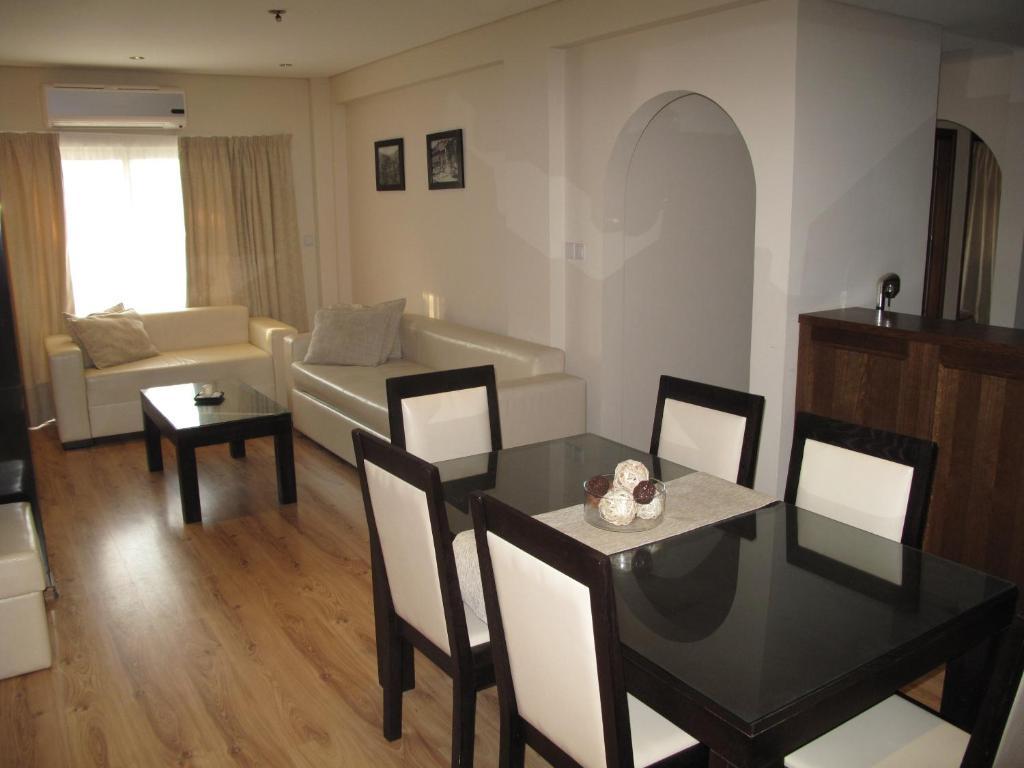 Platinum Apartment *