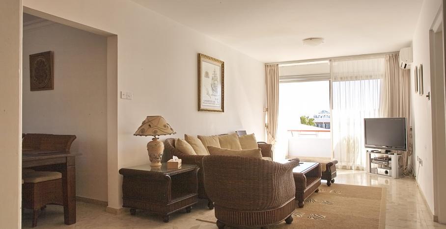 Apartment Amathusia Beach