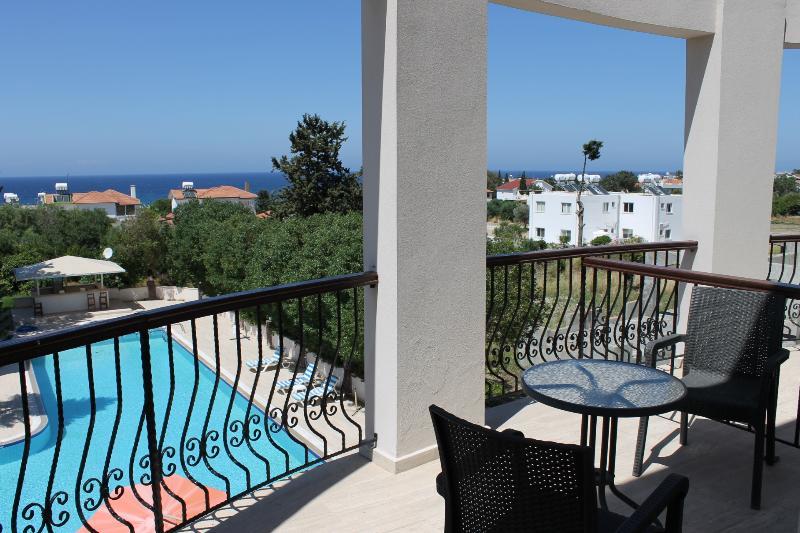 Hotel The & Agios Georgios (Kyrenia)