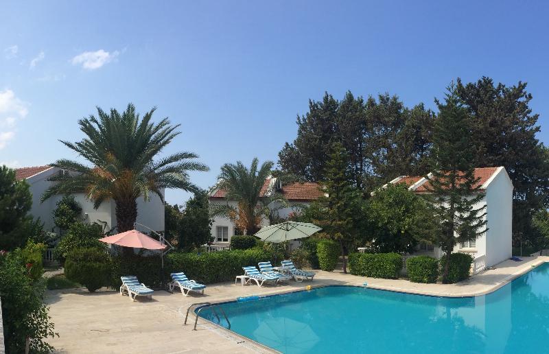 The & Agios Georgios (Kyrenia)