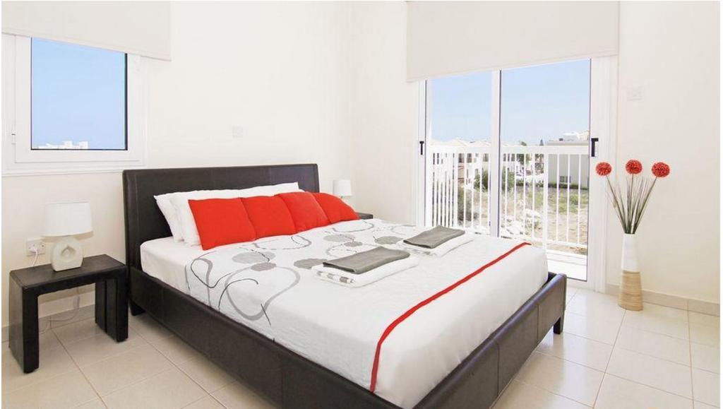 Florie Villa Protaras