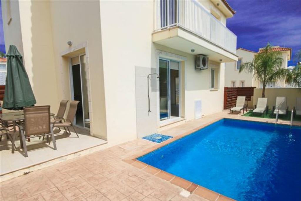 Florie * Protaras