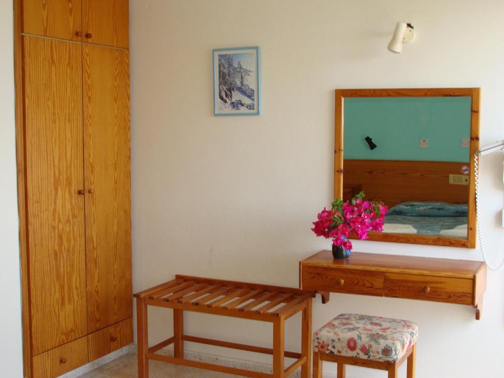 Bougainvillea Aparthotel Polis