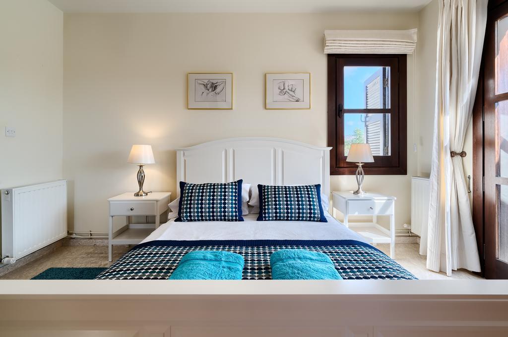 3 Bedroom Anassa With Private Pool And Gardens, Aphrodite Hills Villa
