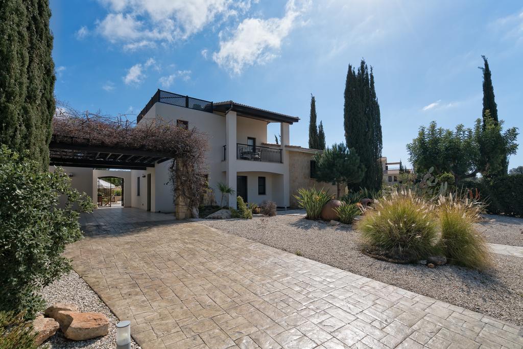 3 Bedroom Anassa With Private Pool And Gardens, Aphrodite Hills * Kouklia