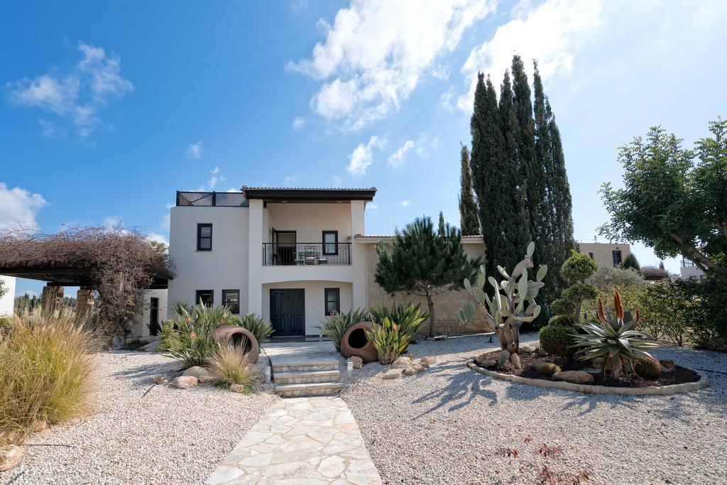 3 Bedroom Anassa With Private Pool And Gardens, Aphrodite Hills Villa Kouklia