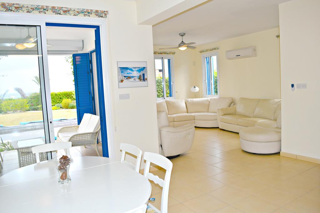 Latchi Front - Private Heated Pool - Amazing Uninterrupted Sea Views Villa Polis