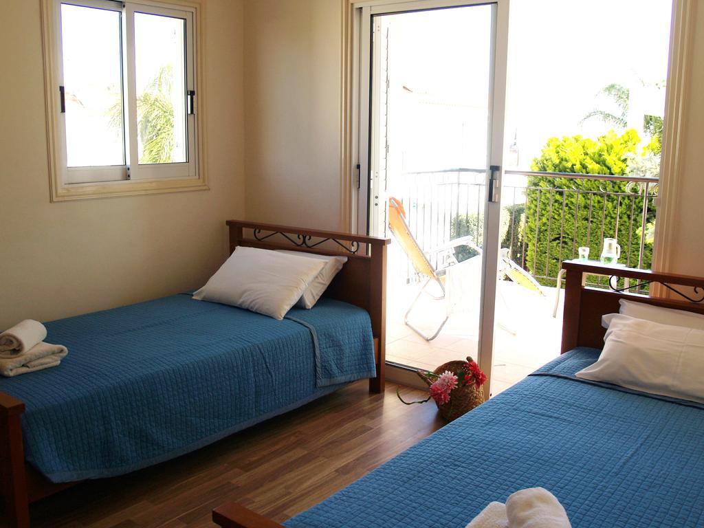 Villa Nektaria Green Bay Dpsv308 Protaras