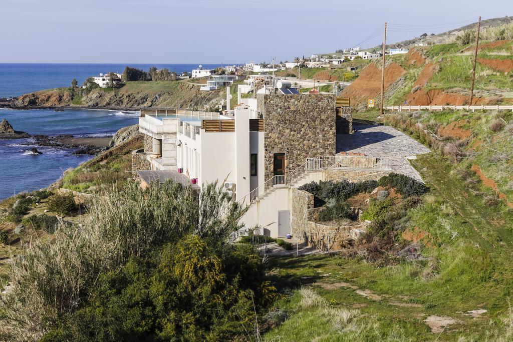 Beach Pantheon * Pomos