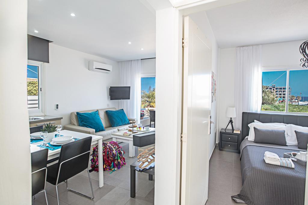 Nicholas Seaview Apartment Protaras