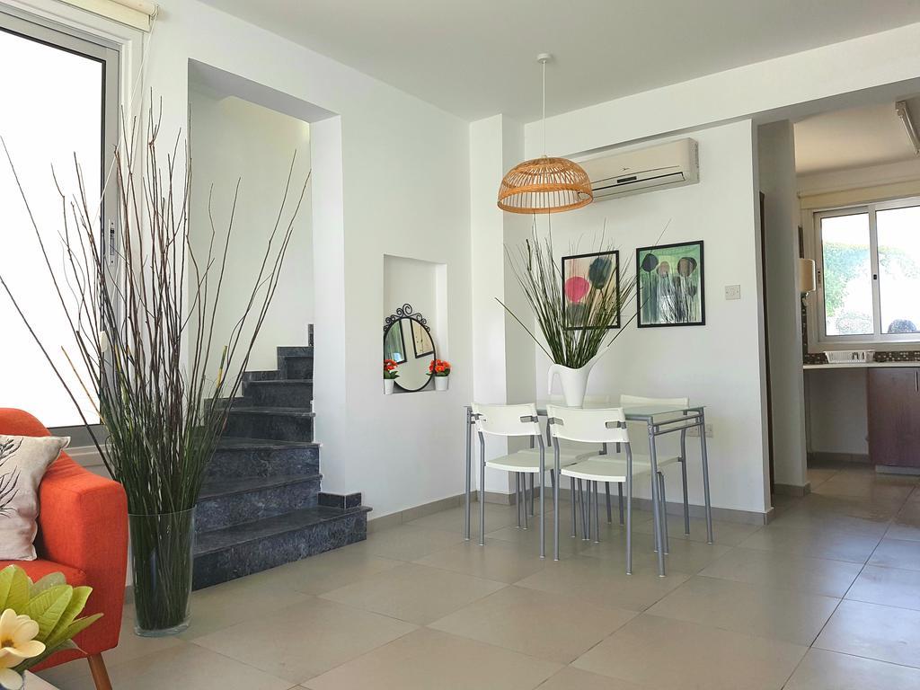 Colonial Beach Villa 16 & 15 * Perivolia