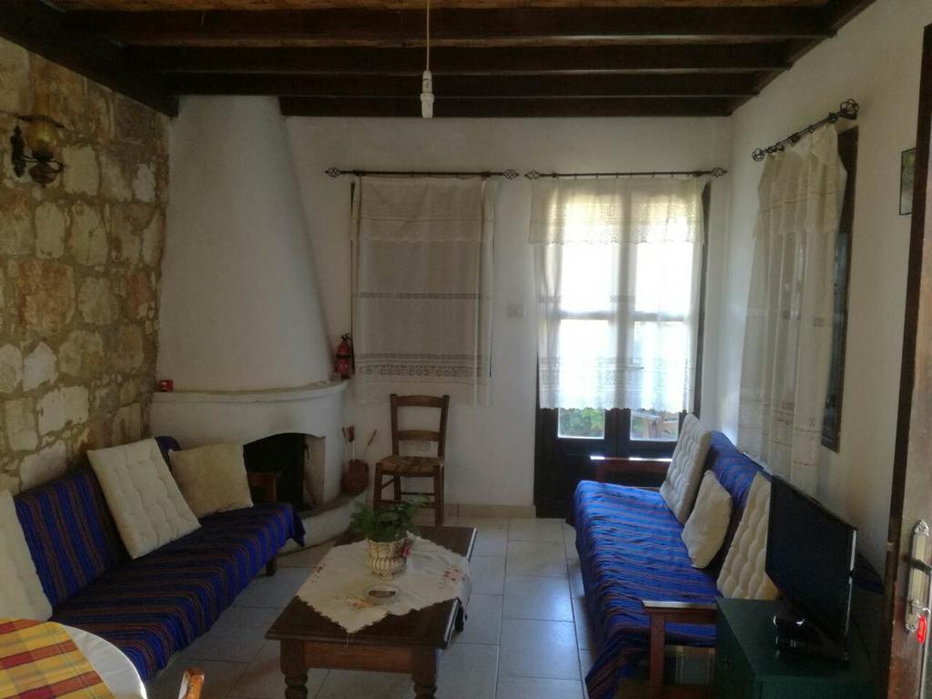 Loxandra Inn