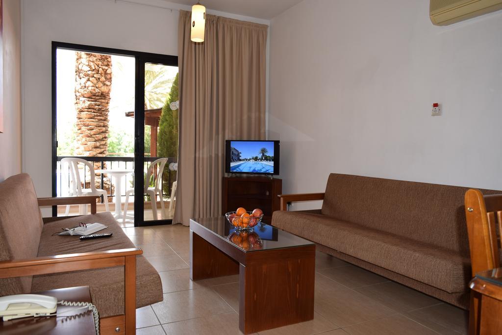 Anna Aparthotel Kissonerga