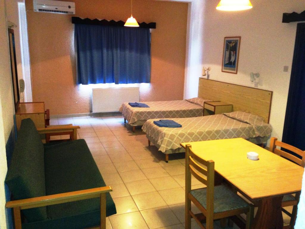 Aparthotel Carina