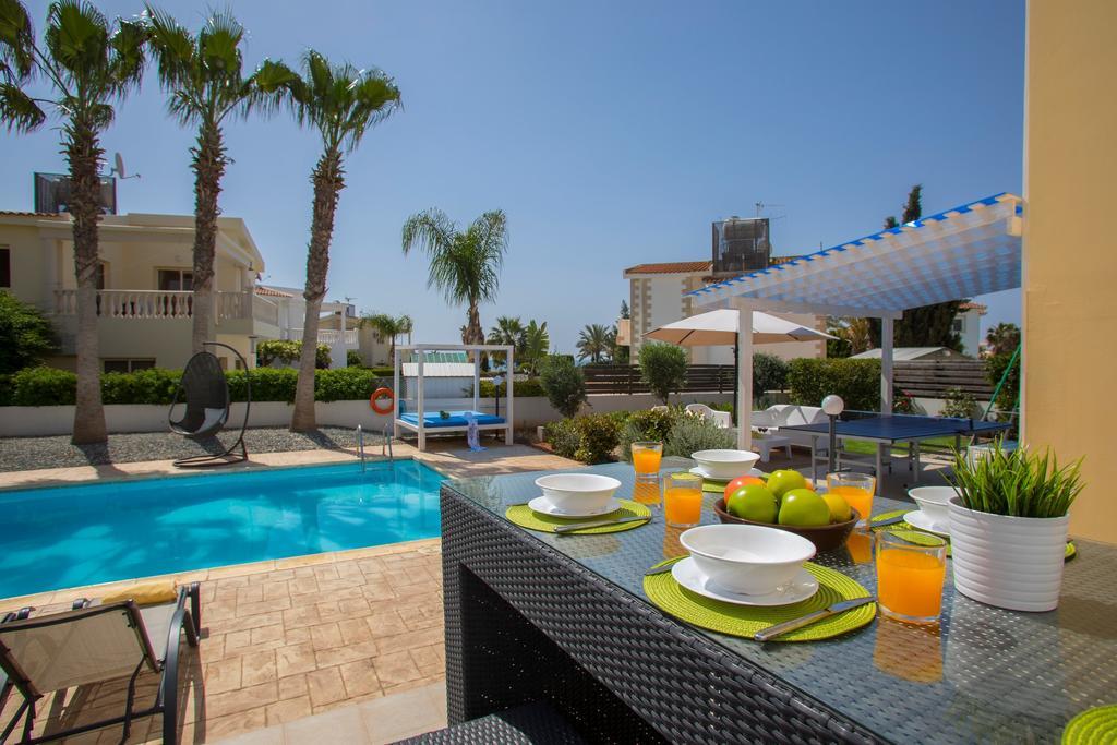 Blue Palms Villa