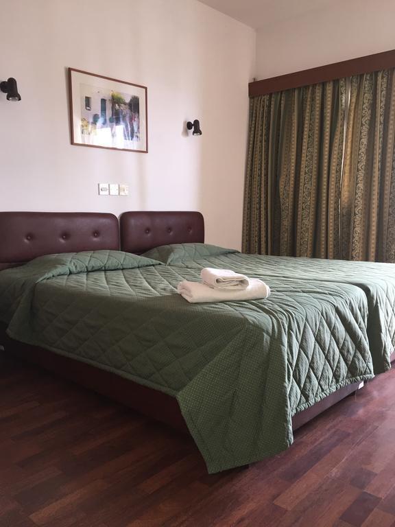 Aparthotel Pigeon Limasol