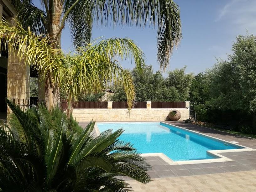 Villa Valencia Grove Miliou