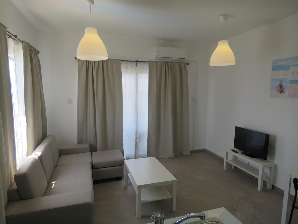 Aparthotel Polyxeni Limassol