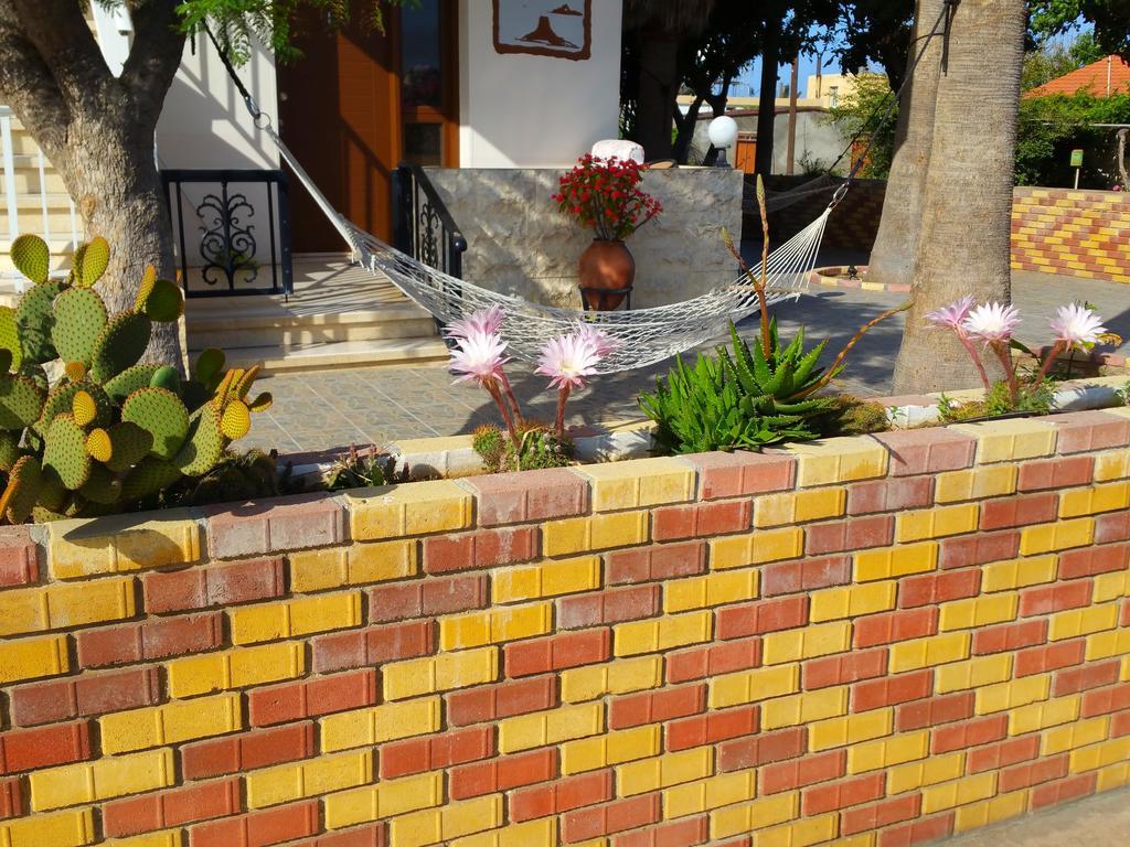 Aparthotel Astrofegia Near The Sea Agia Marina (Northern Cyprus)