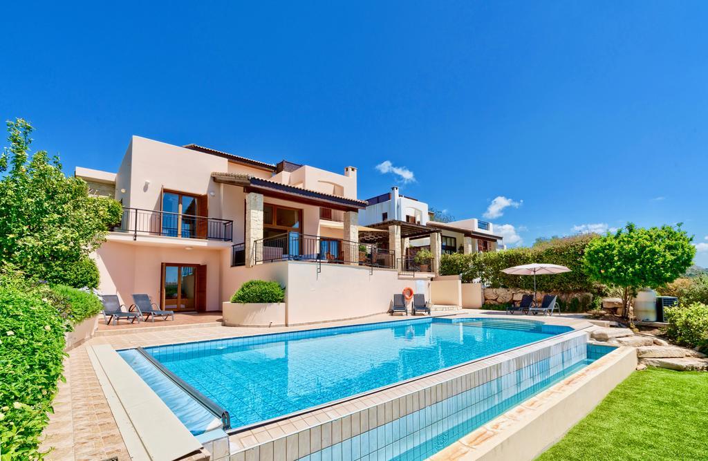 4 Bedroom Helidoni With Private Infinity Pool, Aphrodite Hills