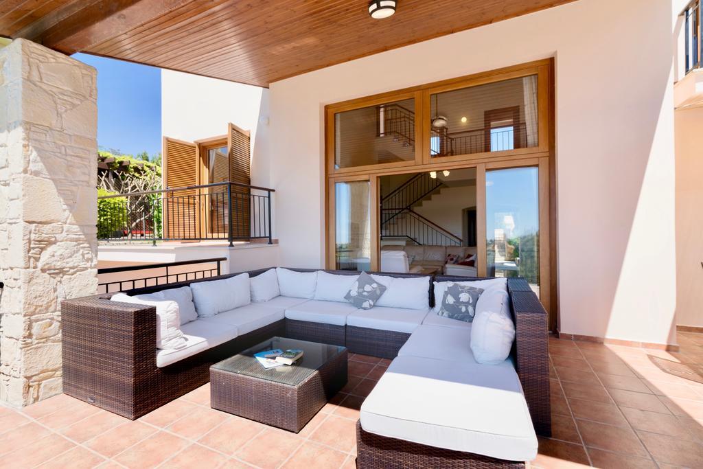 4 Bedroom Helidoni With Private Infinity Pool, Aphrodite Hills *