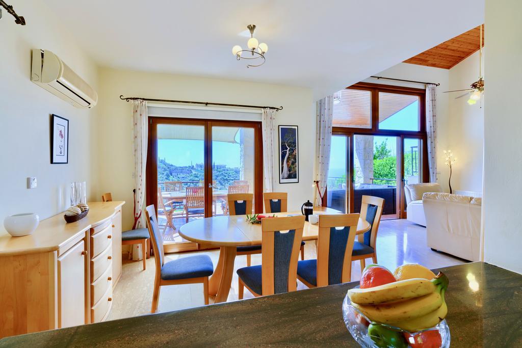 4 Bedroom Helidoni With Private Infinity Pool, Aphrodite Hills * Kouklia