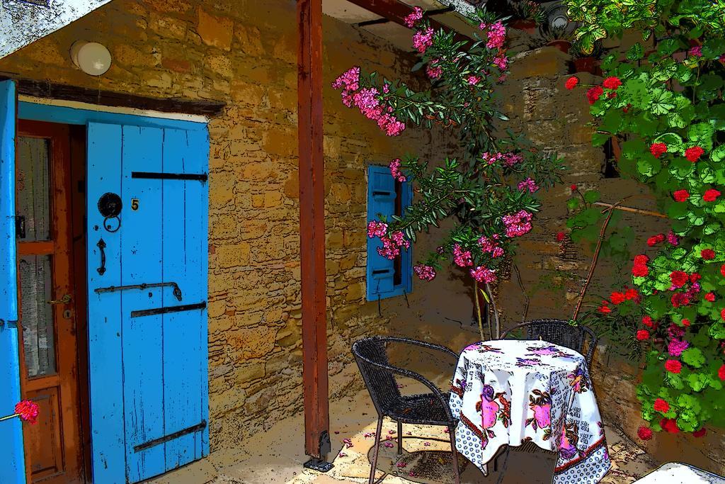 Vasilopoulos House * Tochni