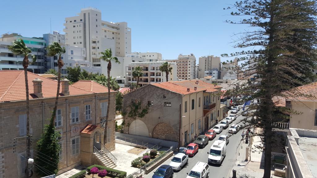 Alex Seaview 32 Larnaca