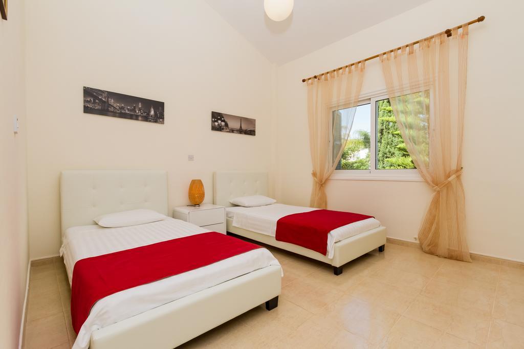 Villa Riverside