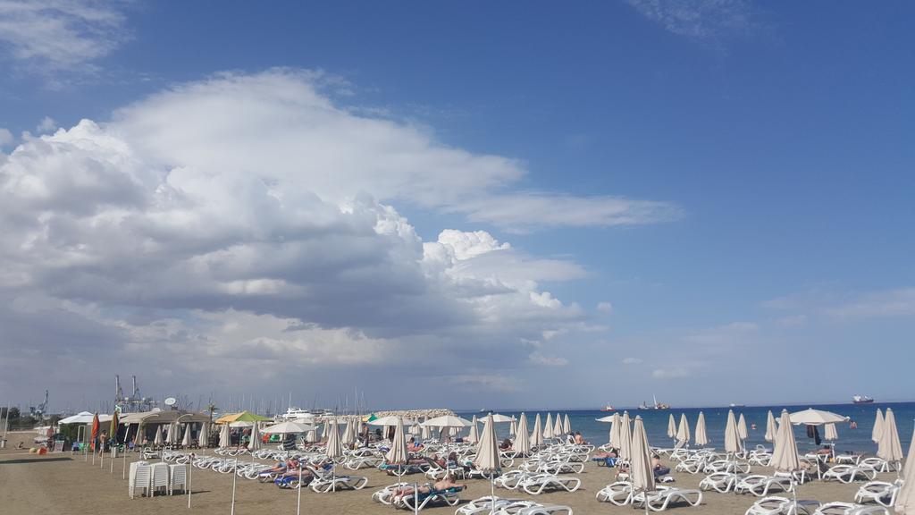 Alex 51 * Larnaca