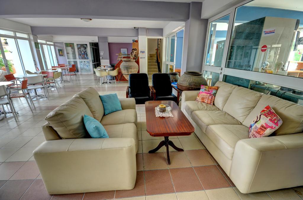 Aparthotel Renos Polis
