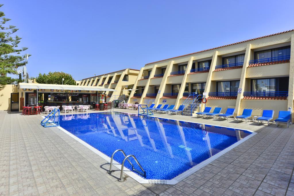 Aparthotel Napa Apts 3*