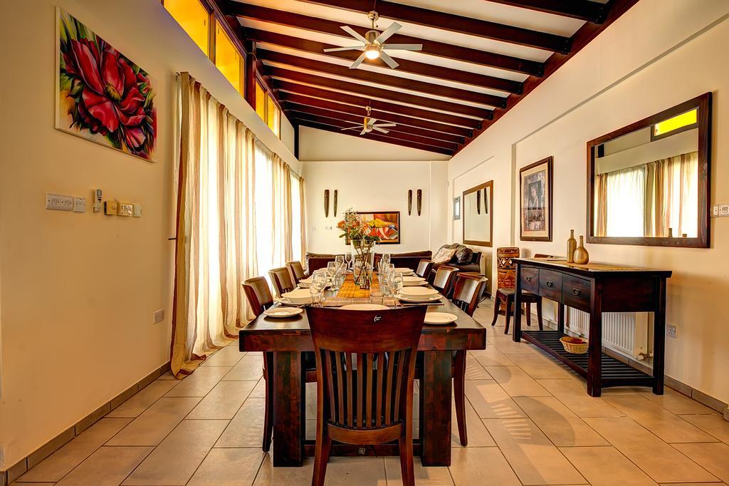 Nasia Villa *